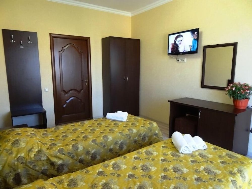 Standard Twin Room, Non Smoking, Balcony photo 2