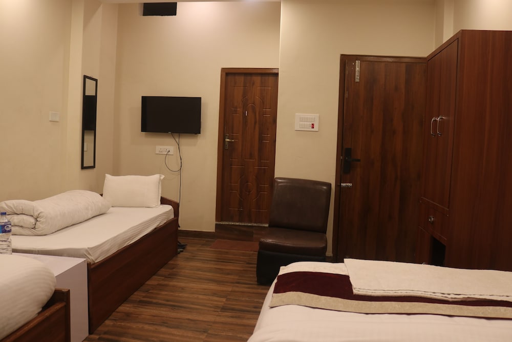 Superior Twin Room - Photo 11