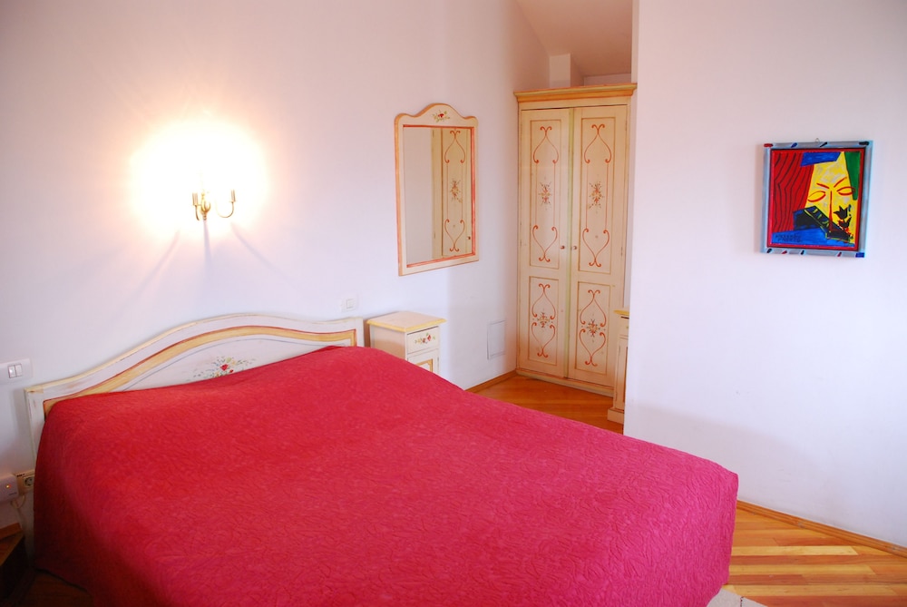 Standard Double Room - Photo 2