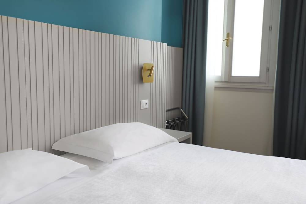Double Room, Balcony, Lake View - Photo 1