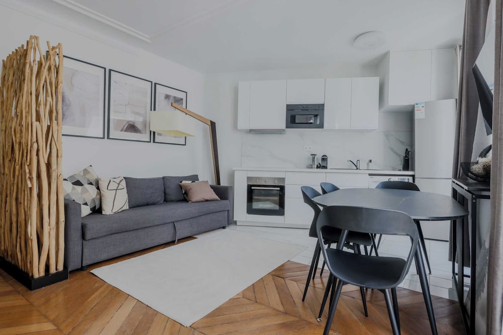 Apartment photo 1