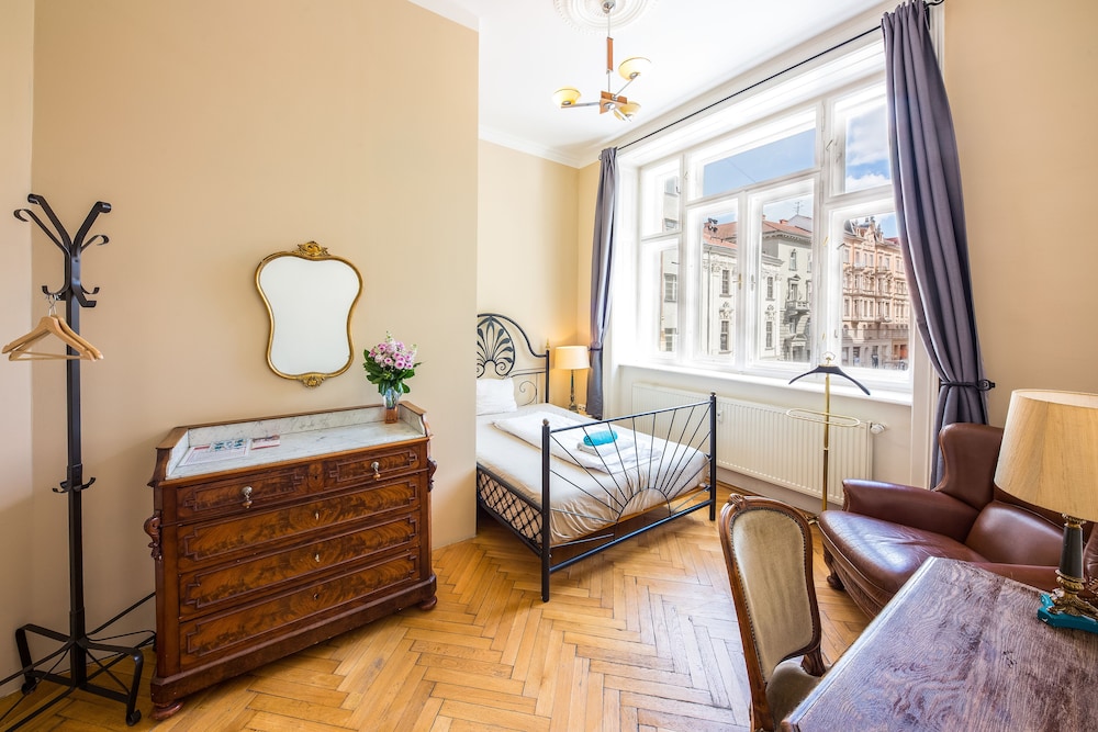 Standard Single Room, 1 Double Bed, Shared Bathroom, City View photo 1