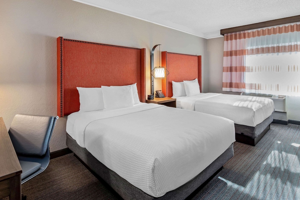 Room, 2 Queen Beds, Accessible, Non Smoking (Mobility/Hearing Impaired Accessible) - Photo 1