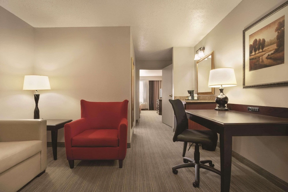 Suite, 1 Bedroom, Non Smoking - Photo 1