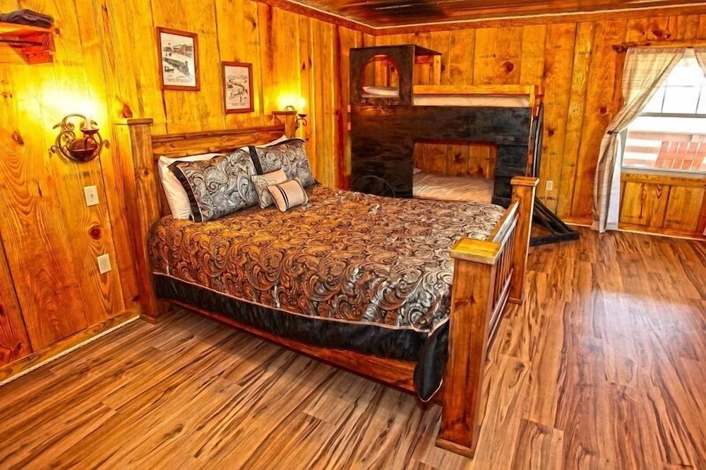 Luxury Cabin photo 1