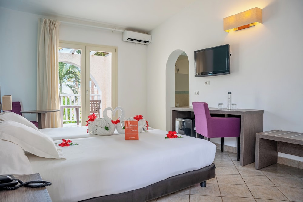 Classic Double Room Single Use photo 2