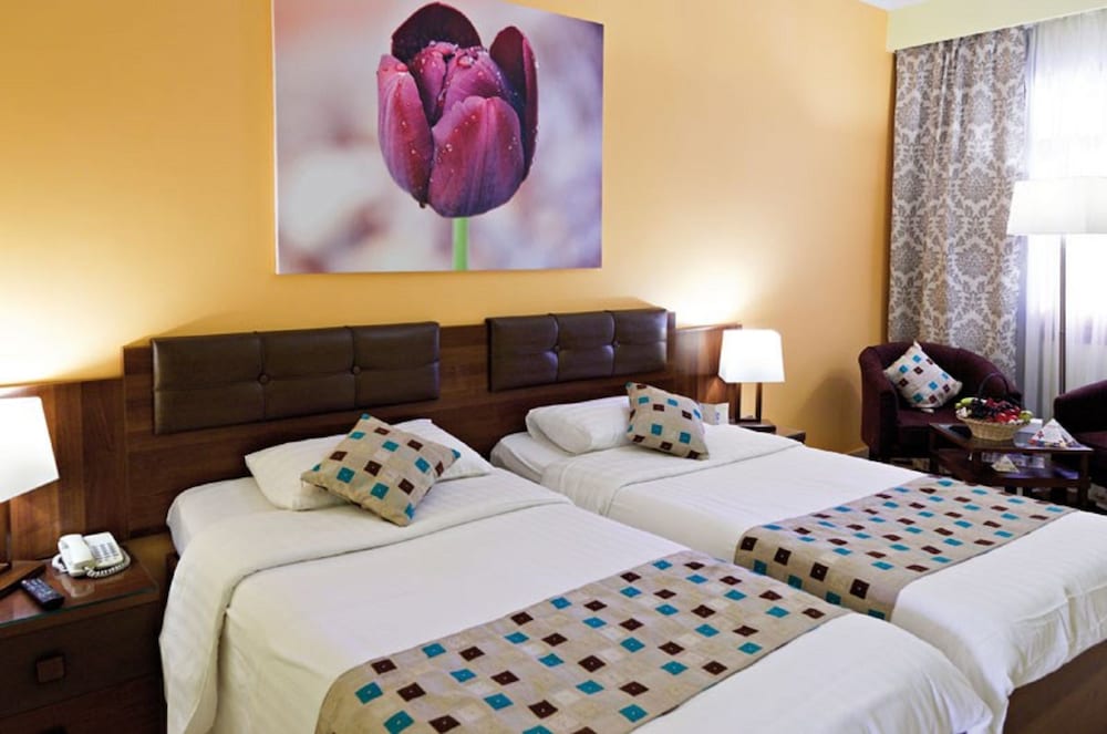 Premium Triple Room - Photo 1