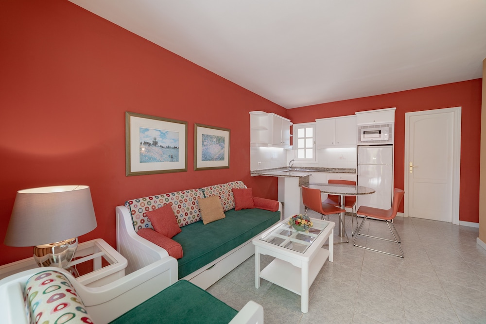 Standard Apartment, Multiple Beds (3 Adults) - Photo 12