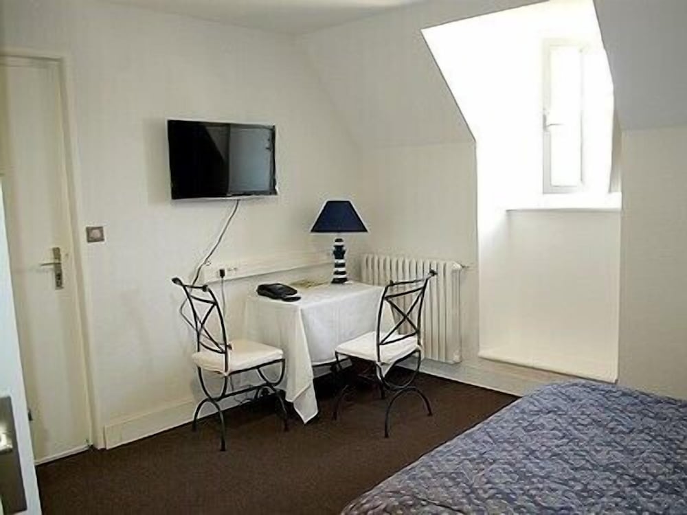 Family Room photo 2