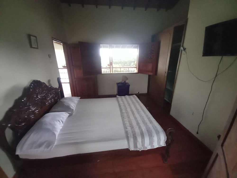 Basic Double Room, Garden View