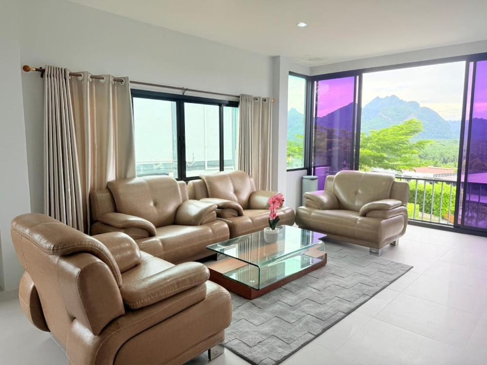 Basic Suite photo 3