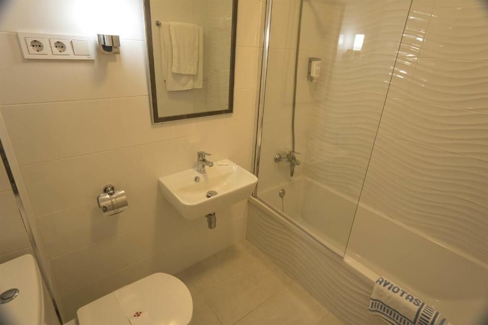 Double or Twin Room photo 3