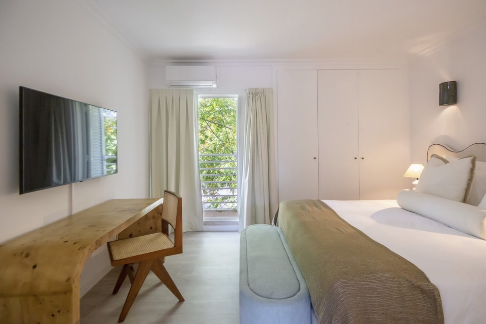 One Bedroom Apartment Garden View