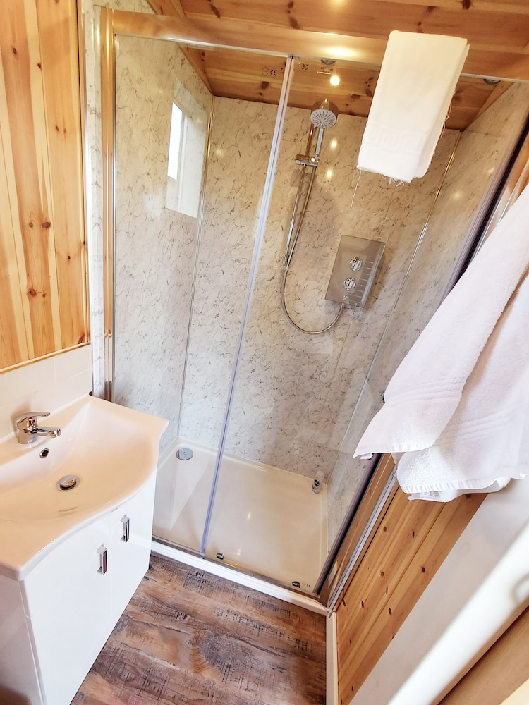 Deluxe Cabin photo 2