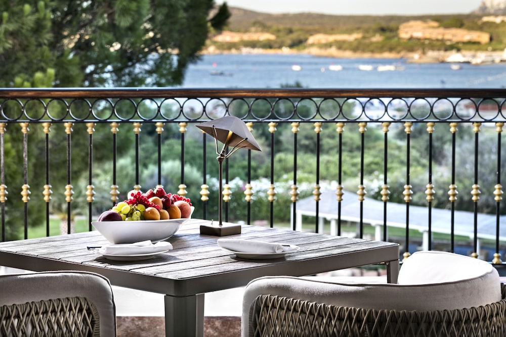 Signature Suite, Sea View - Photo 7