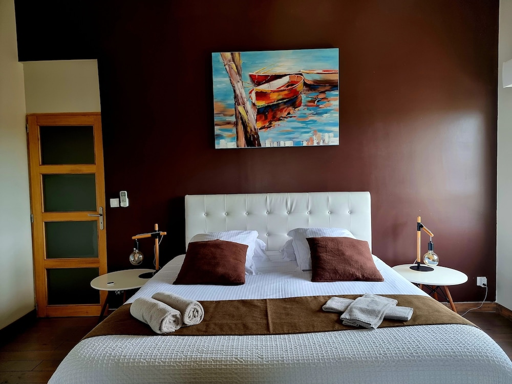 Deluxe Double Room, 1 King Bed, Private Bathroom, Garden View (Pic Saint Loup ) photo 1