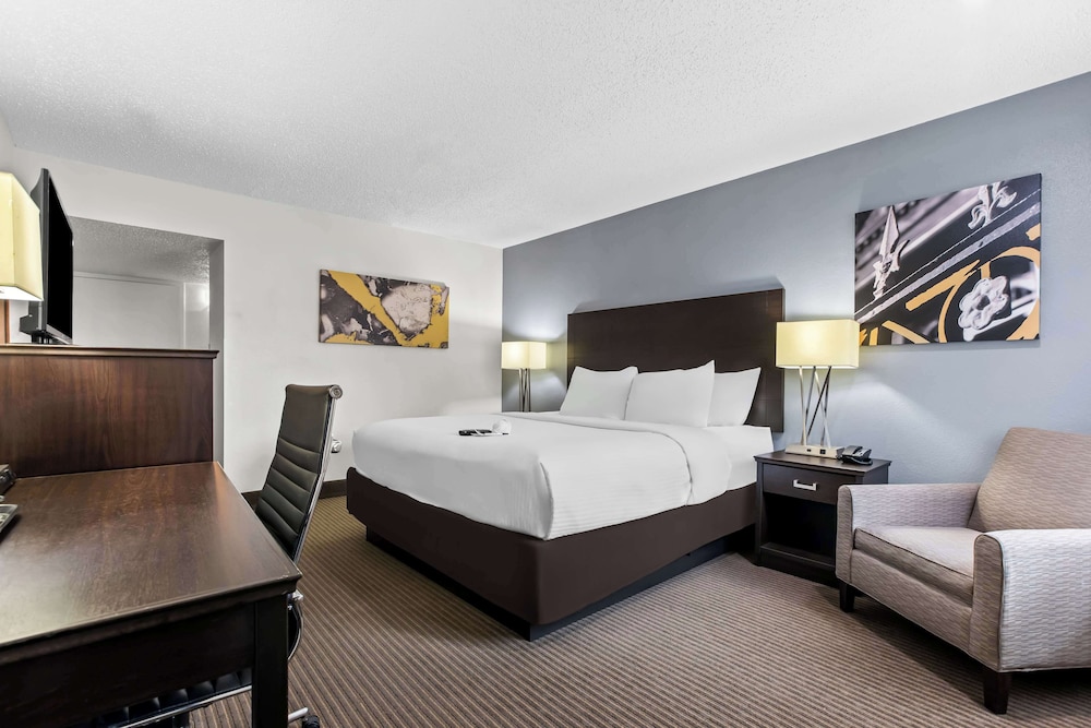 Standard Room, 1 King Bed, Accessible, Non Smoking - Photo 2
