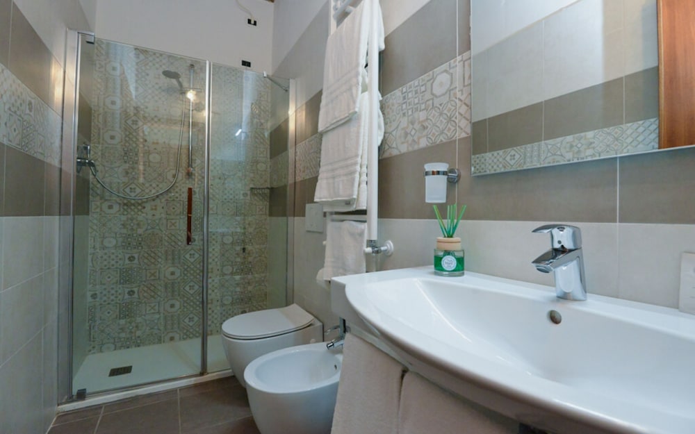 Standard Room - Photo 2