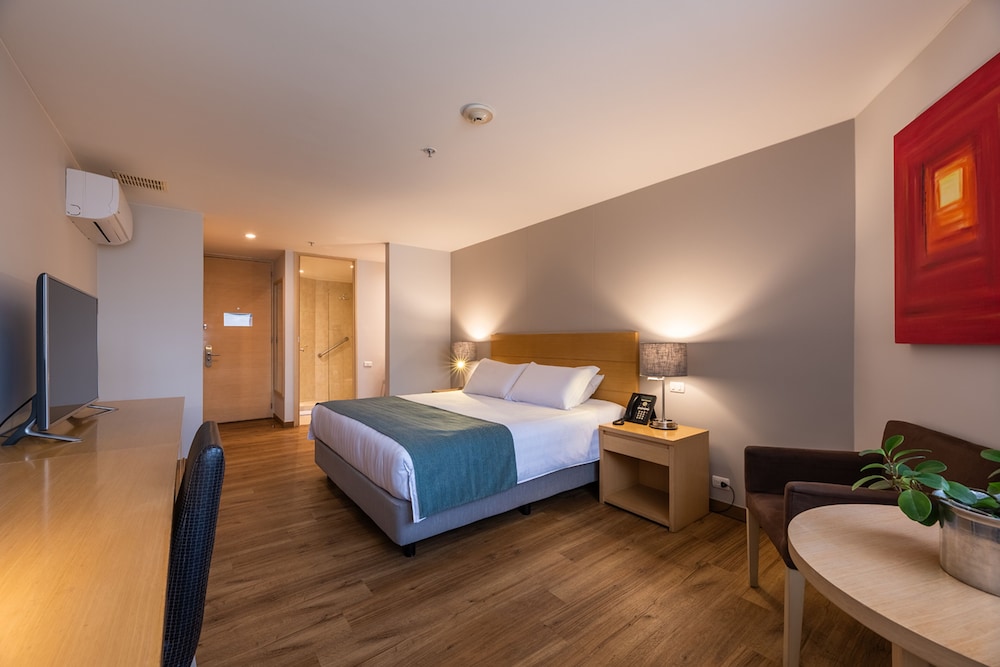 Standard Room, 1 Queen Bed (Superior Queen Bed) - Photo 1