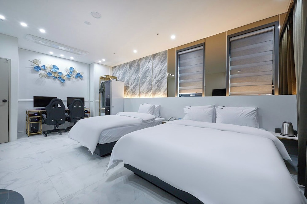 Family Twin Room