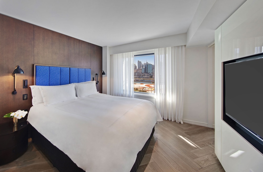 One Bedroom City View Suite