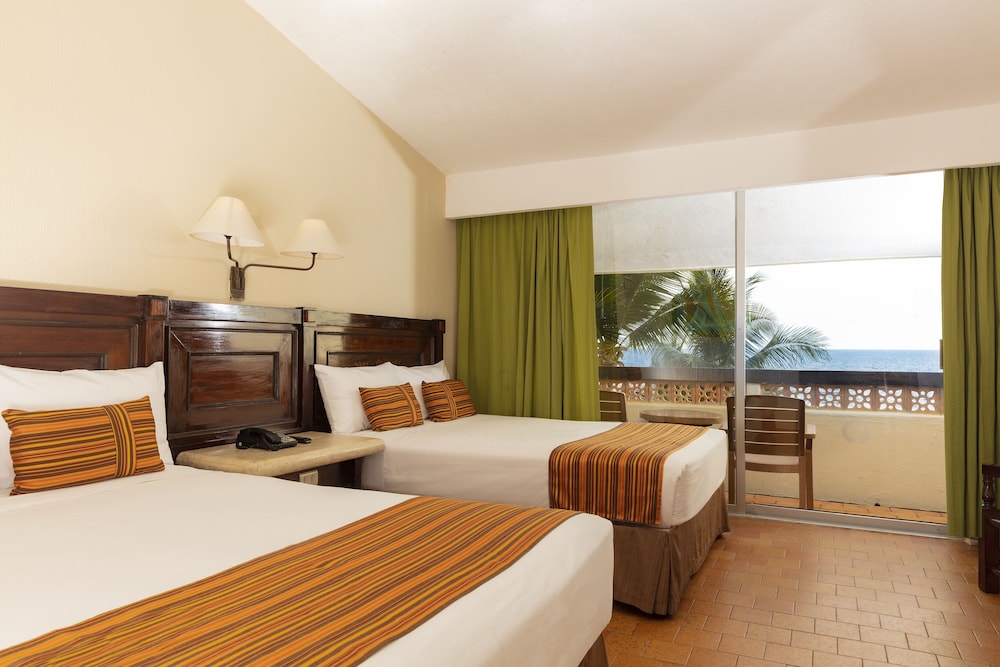 Ocean View Room Two Beds - Photo 1