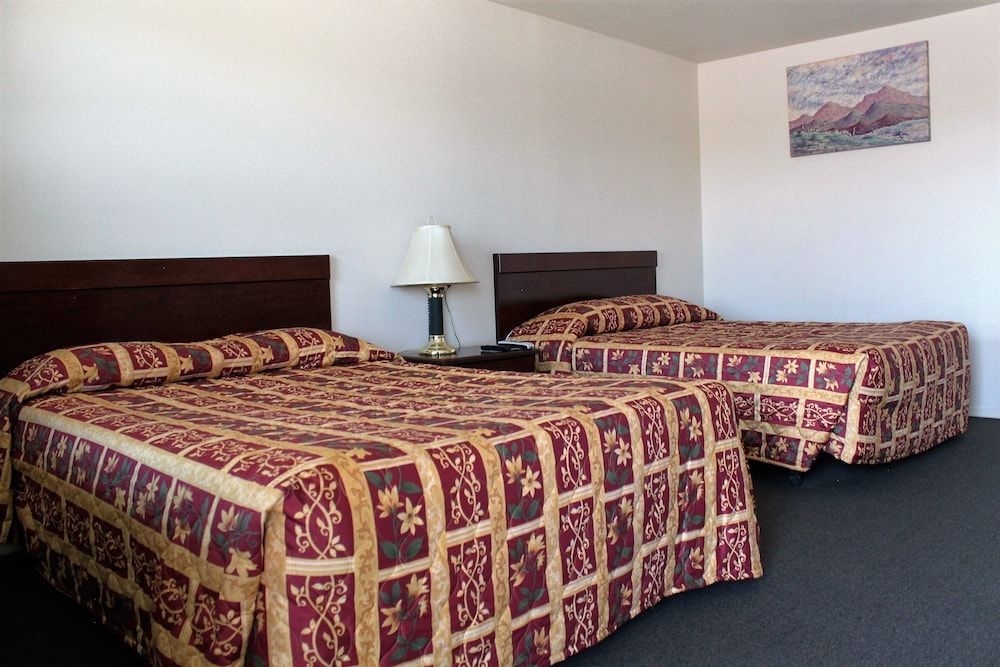 Standard Room, 2 Queen Beds, Ground Floor photo 1