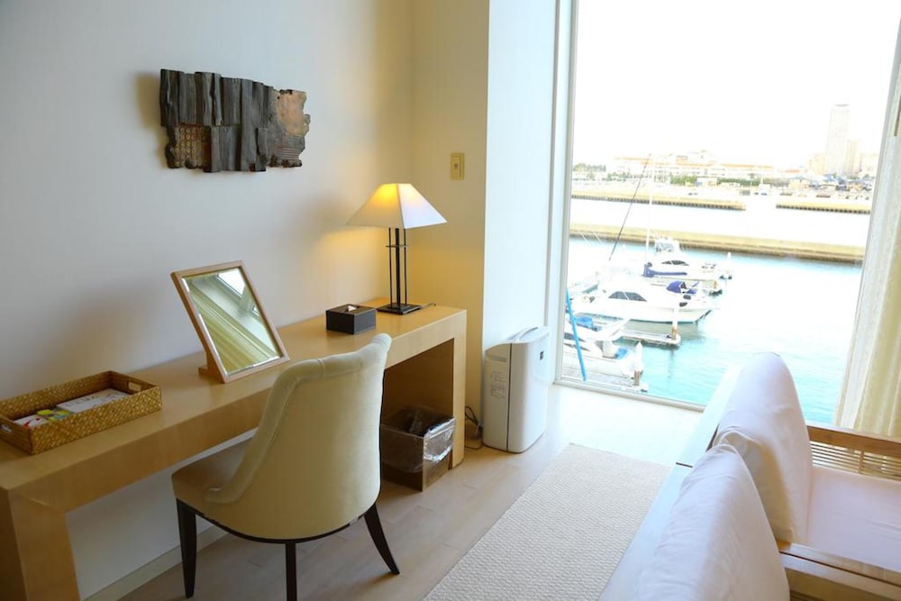 Twin Room (with Loft)