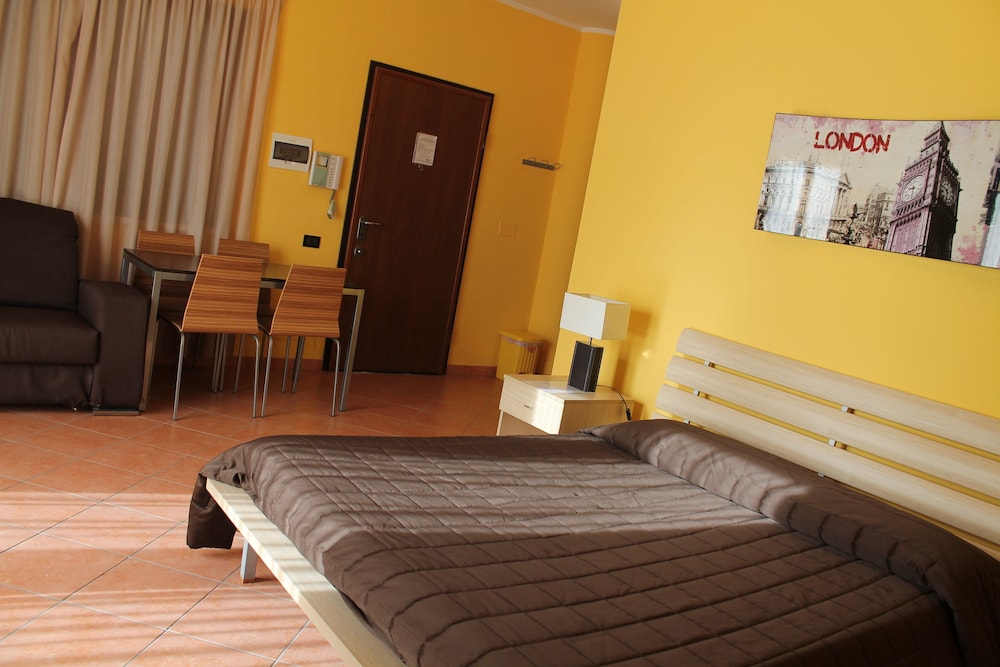 Basic Double Room photo 1
