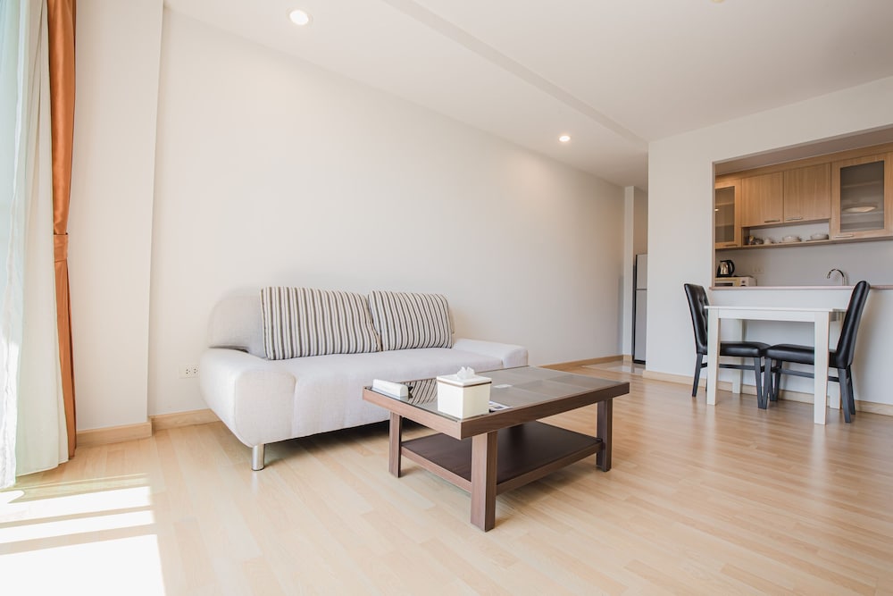 Luxury Room - Photo 9