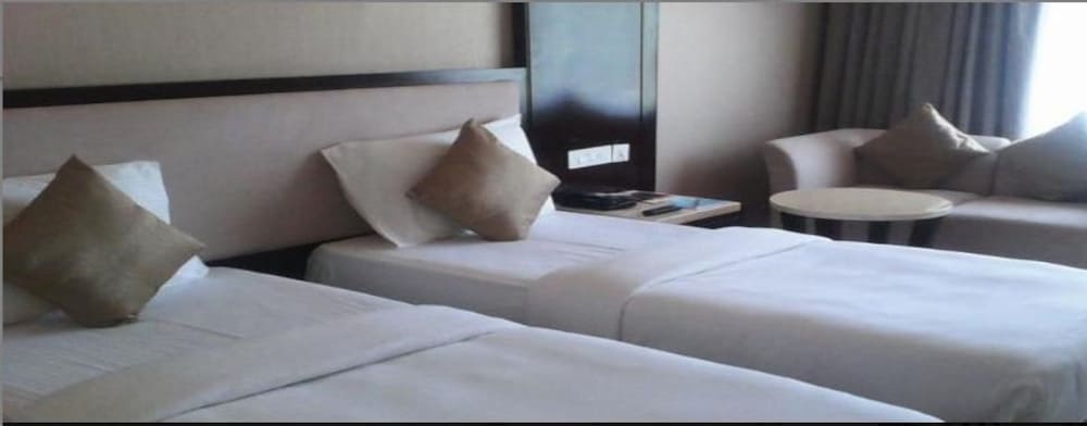 Deluxe Twin Room, Garden View photo 3