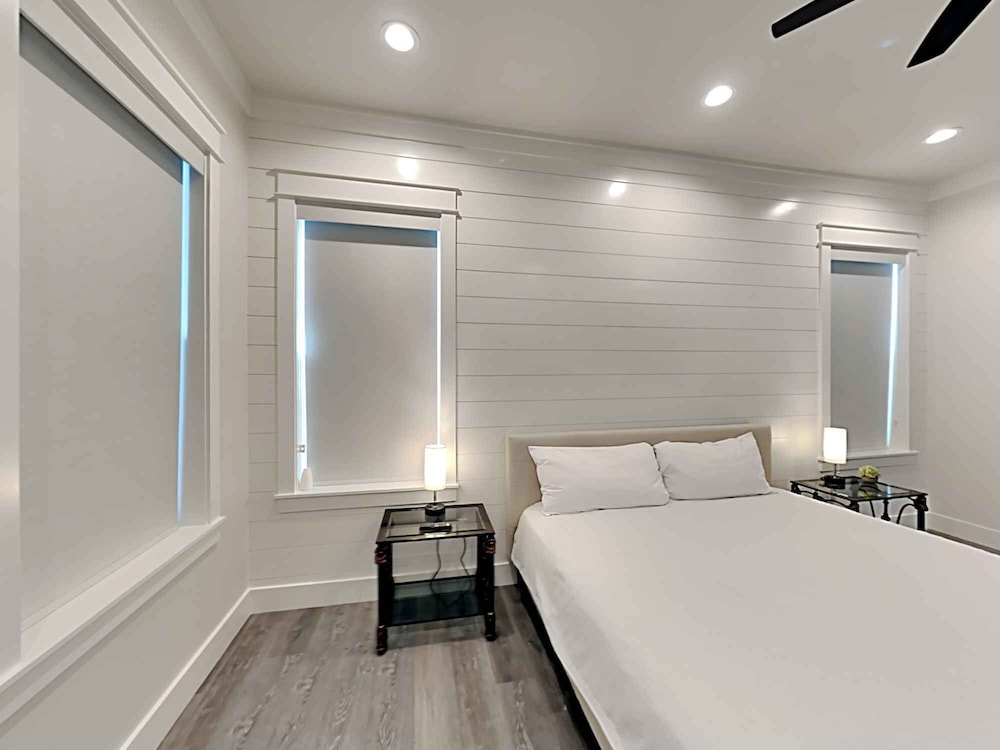 House, Multiple Beds, Balcony