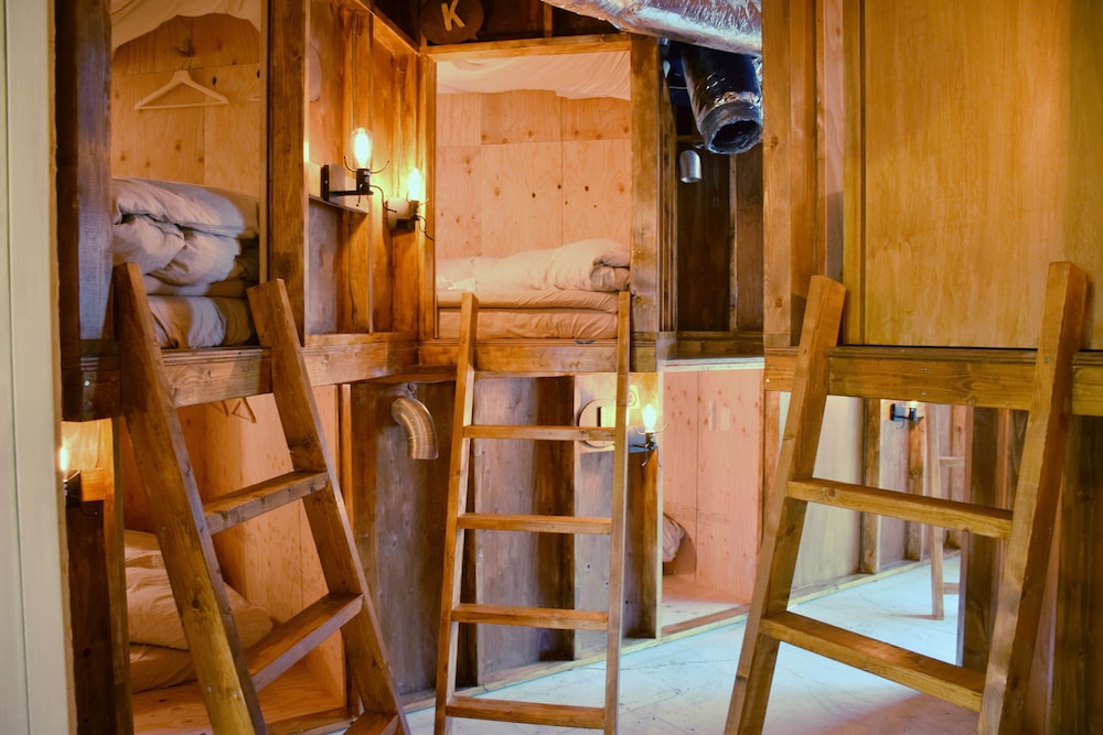 Capsule Room, Double Bed, Annex