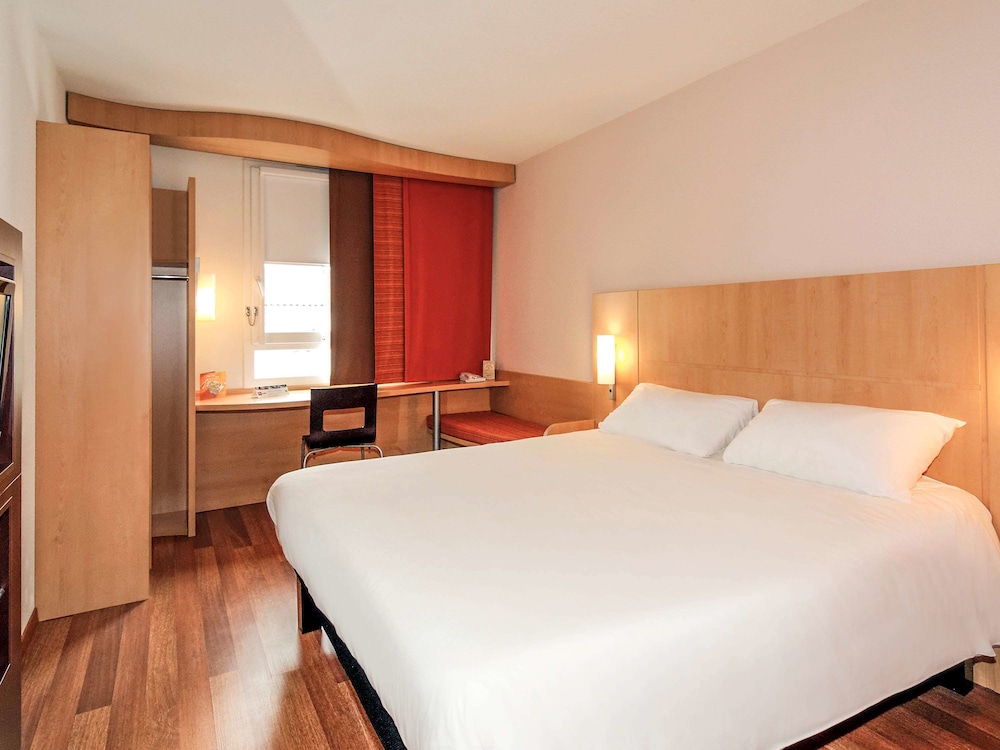 Standard Room, 1 Double Bed - Photo 9