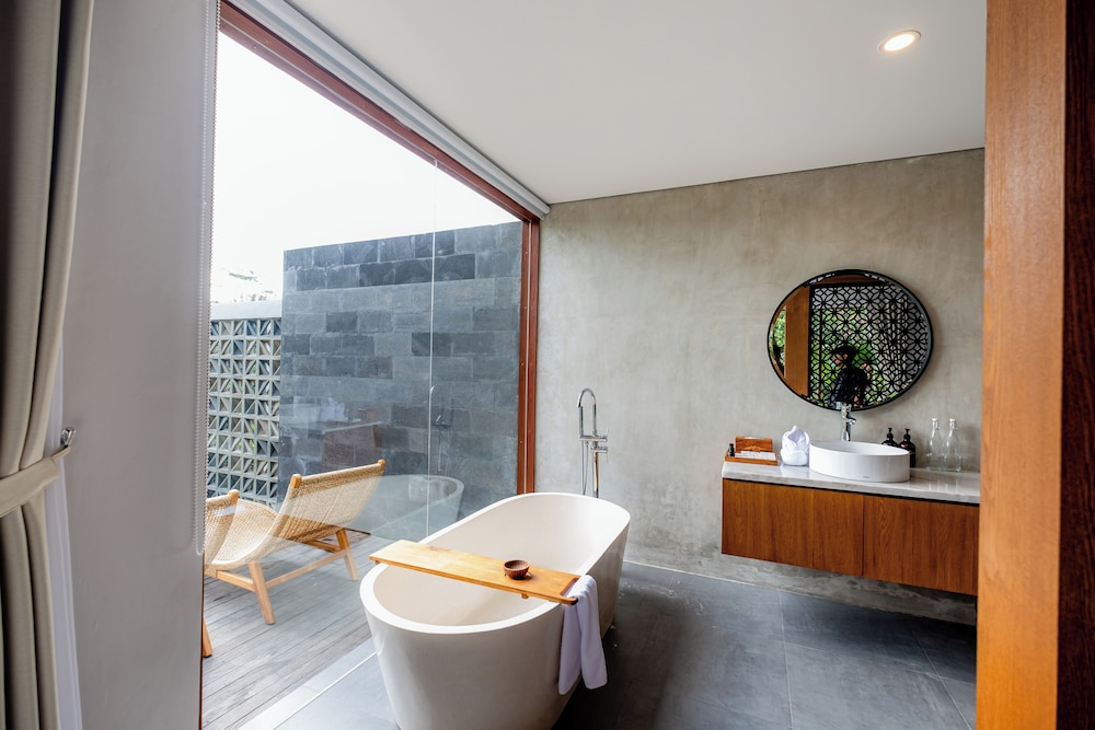 One Bedroom Private Pool Villa with Valley View - Photo 42