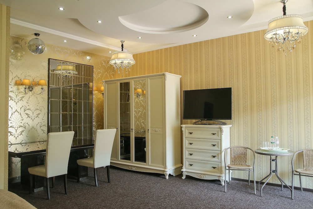 Standard Double or Twin Room photo 2