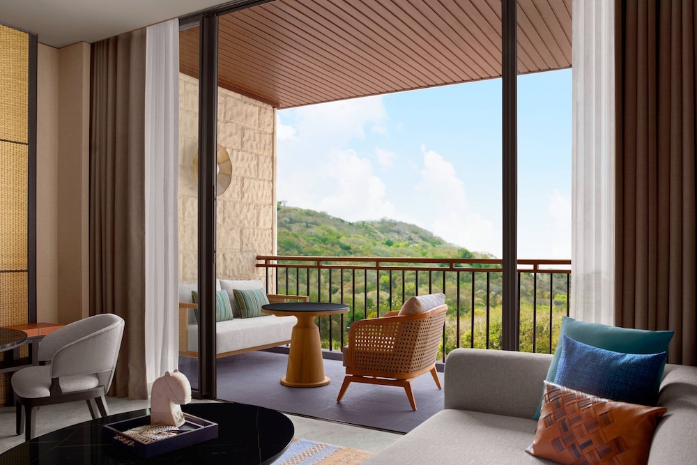 Junior Suite, 1 King Bed, Sea View (TA'AKTANA Suite, 1 King) - Photo 2