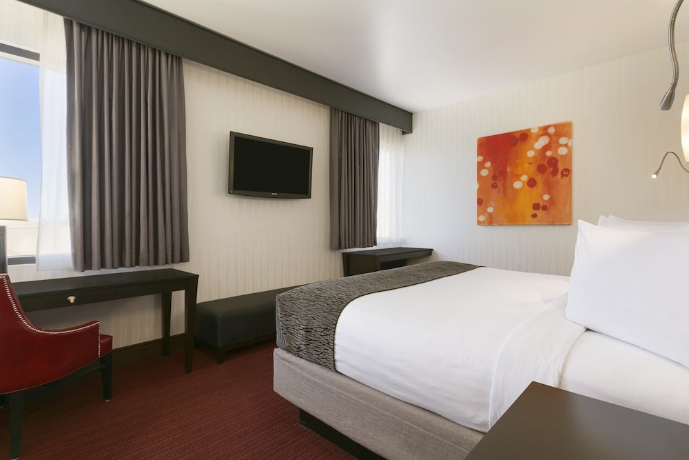 Classic Room, 1 King Bed (Cactus Tower) - Photo 4