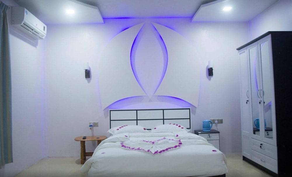 Honeymoon Room