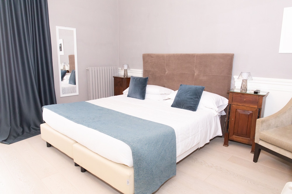 Classic Double Room - Photo 4