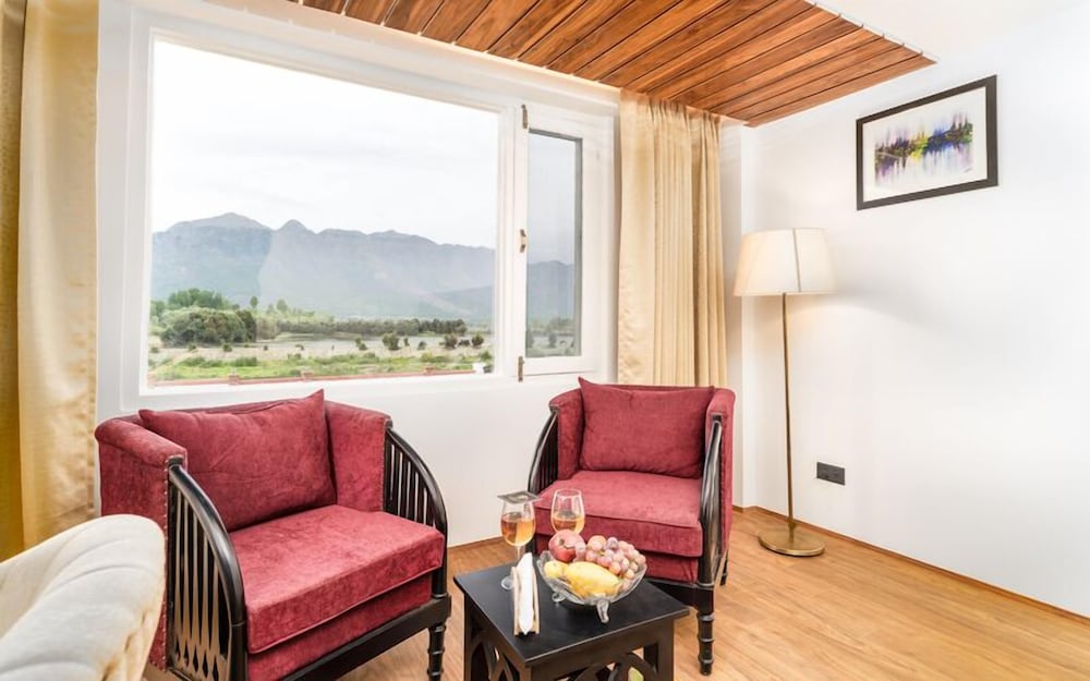 Premier Room - Photo 1
