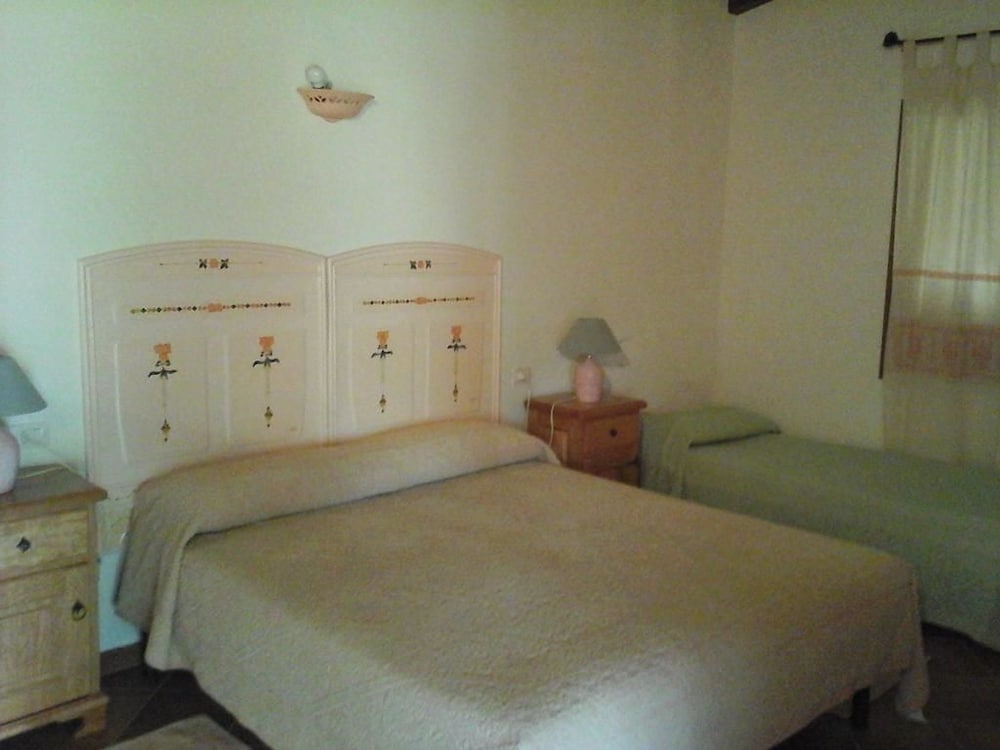 Triple Room, Multiple Beds