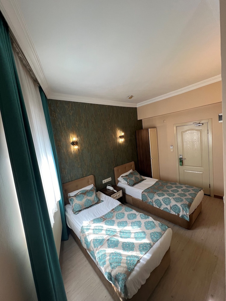 Basic Twin Room photo 1