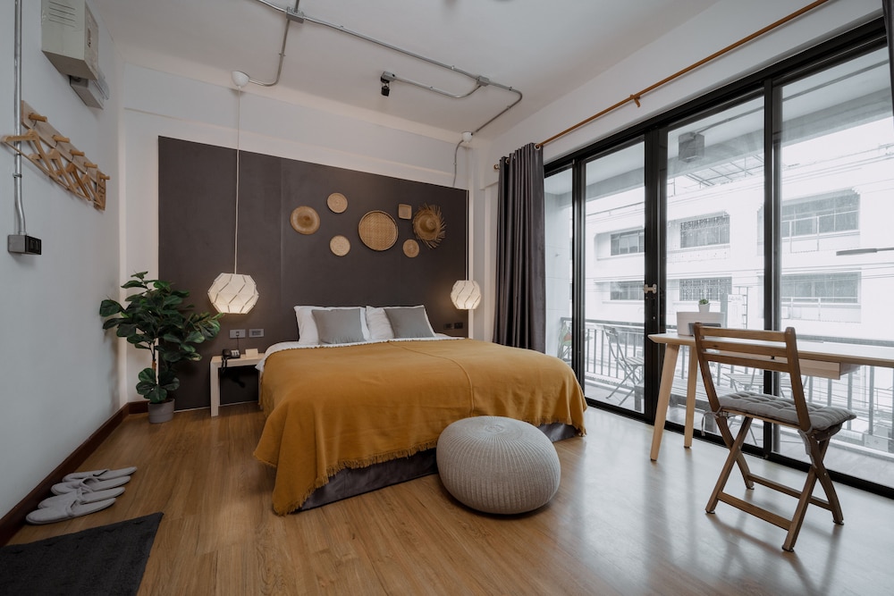 Deluxe Double Room with Balcony - Photo 1