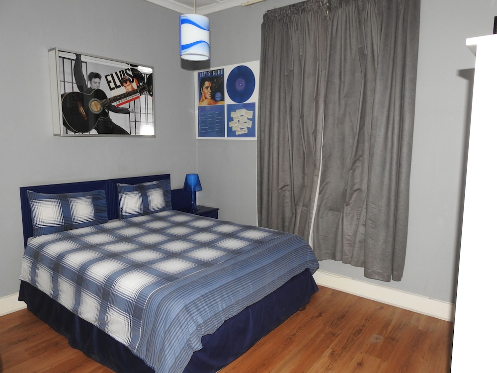 Basic Double Room, 1 Queen Bed