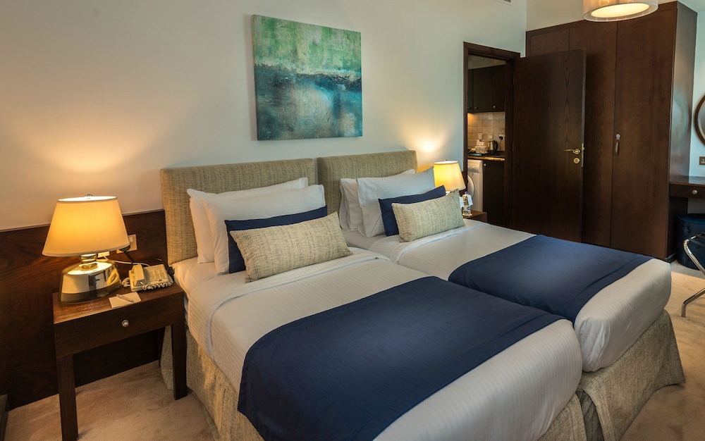 Executive One Bedroom Suite Twin photo 3