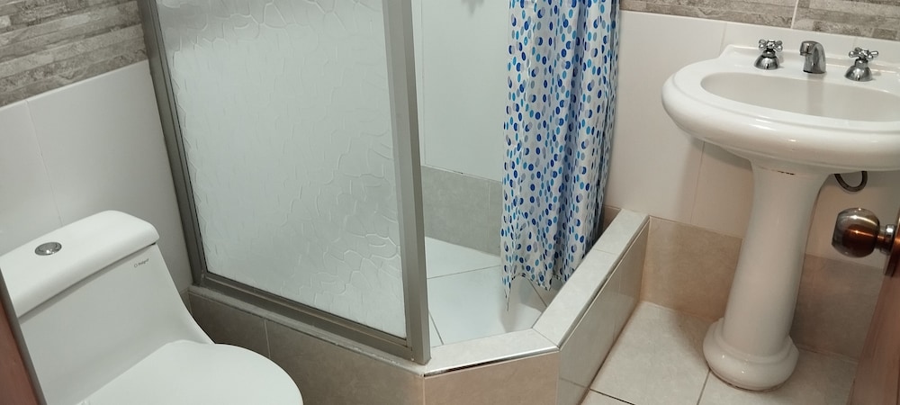 Basic Double Room, 1 Bedroom photo 2