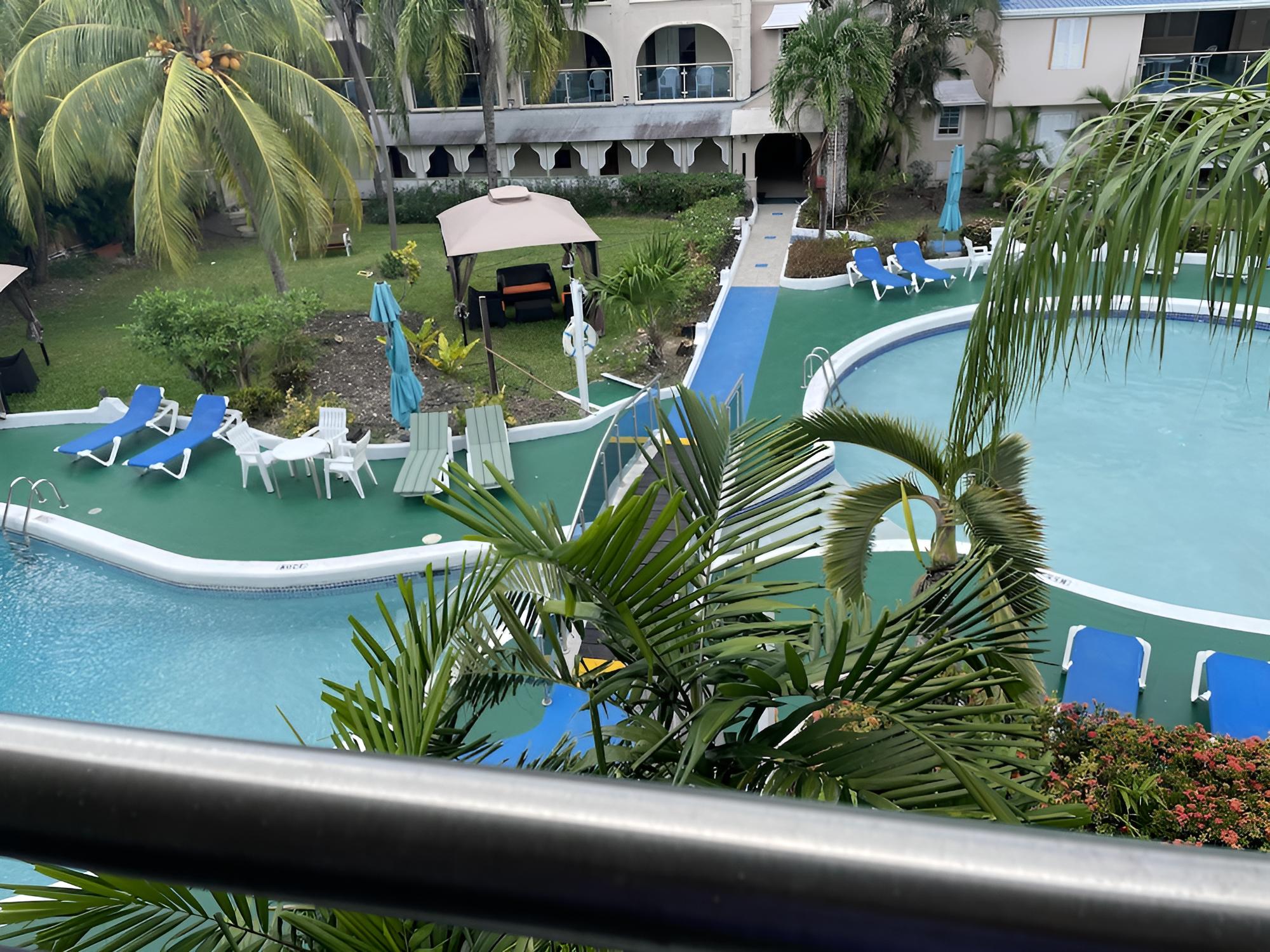 Deluxe Room, 1 King Bed, Balcony, Pool View - Photo 6