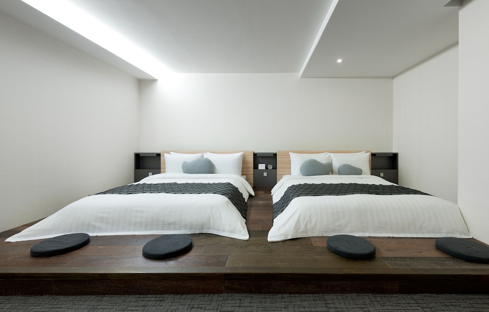 Family Suite (Must be accompanied by a child) photo 2
