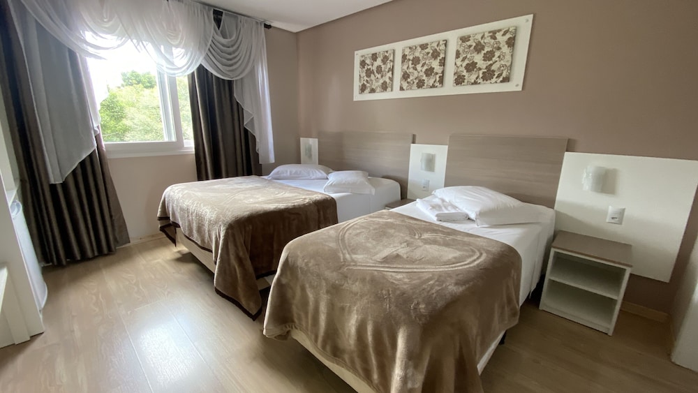 Luxury Triple Room, 1 Bedroom, Private Bathroom photo 1